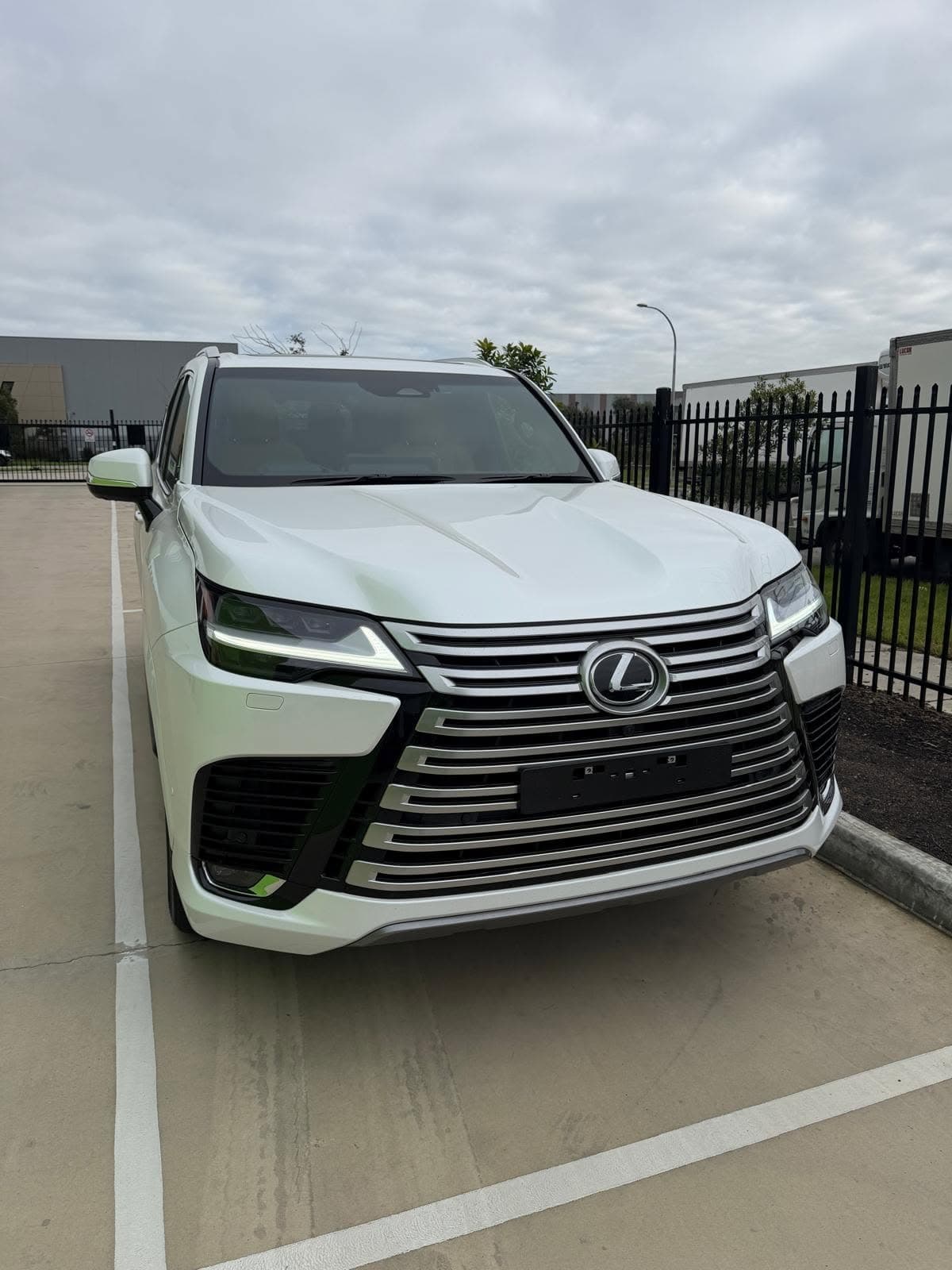 2026 LEXUS 700h Sports Luxury Petrol — photo 1 of 5
