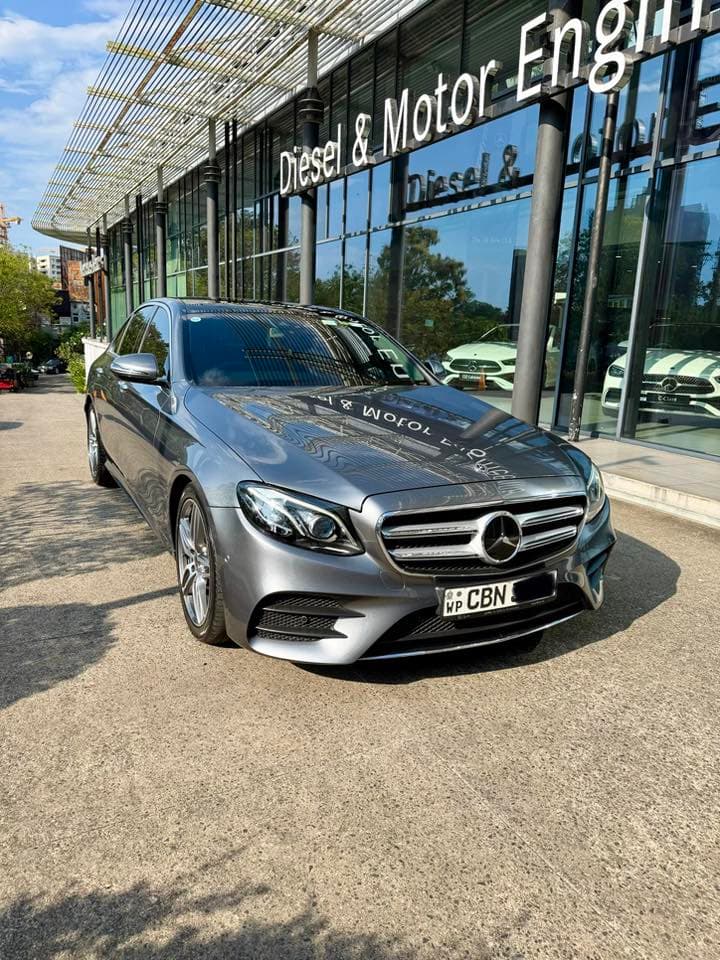MERCEDES BENZ E180 2020