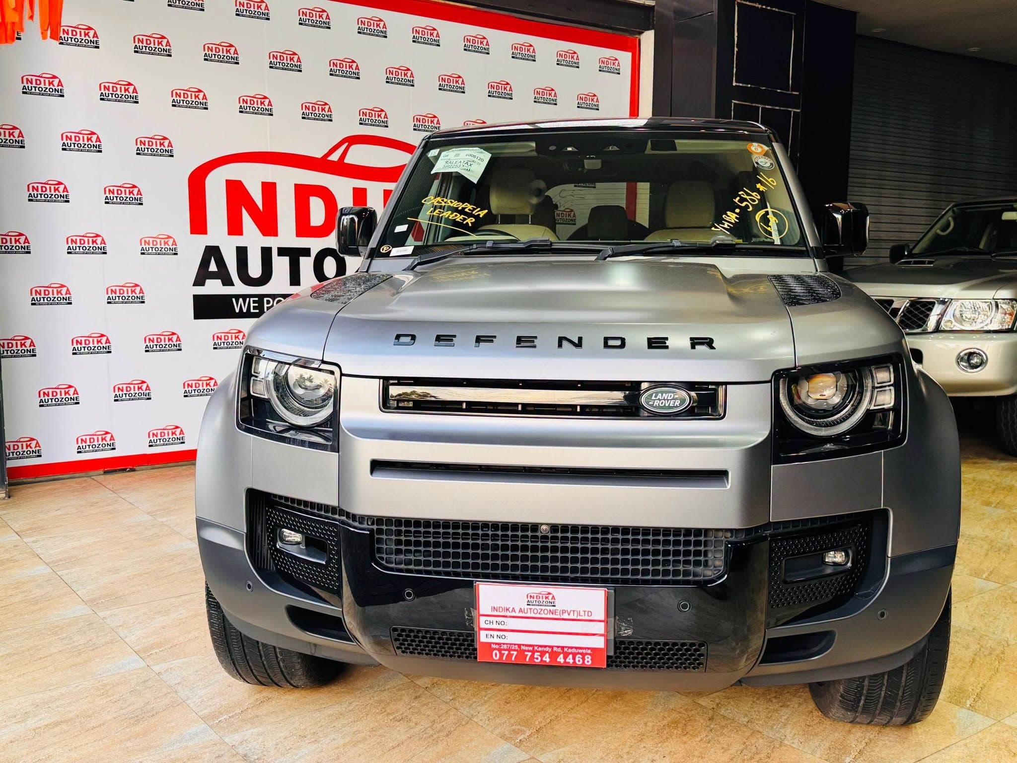 LAND ROVER Defender 2023